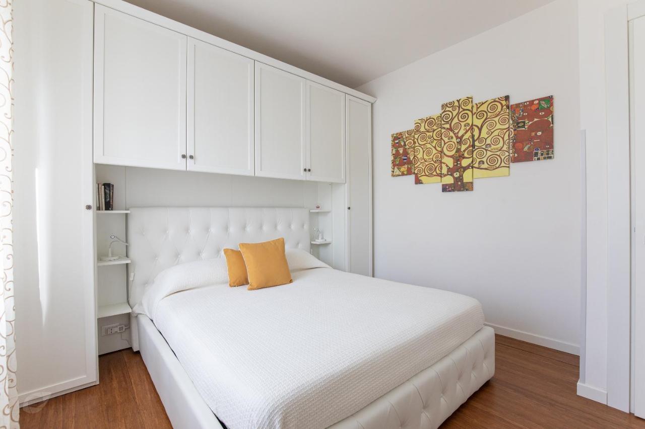Elena House White Apartment Viareggio Luaran gambar