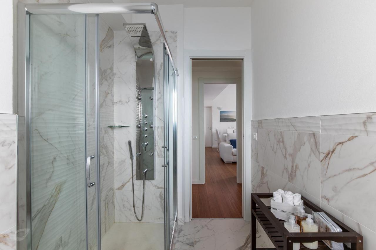Elena House White Apartment Viareggio Luaran gambar